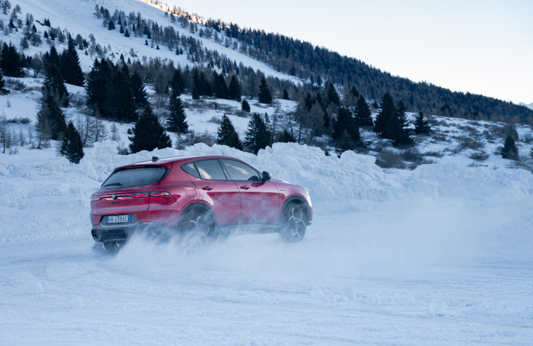 Pohon všech kol, sportovní charakter: 75 let pohonu všech kol Alfa Romeo