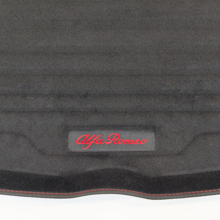 Vana do zavazadlového prostoru Alfa Romeo Junior