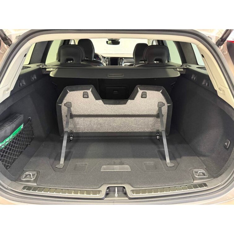 VOLVO V60 B4 2.0L 197+14 HP AT7 FWD CORE (benzín) s01-55978