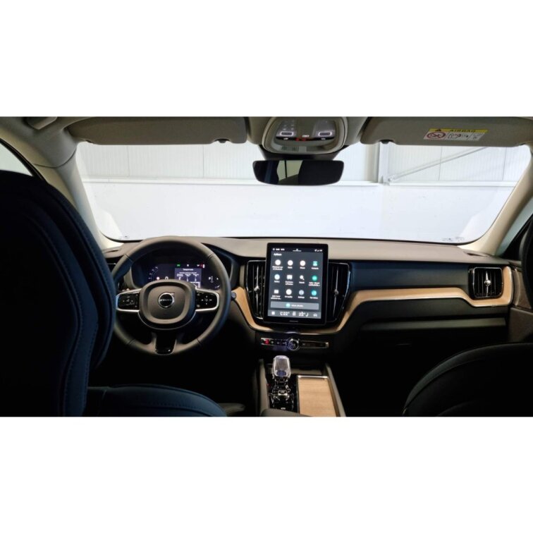 VOLVO XC60 B5 2.0L 250+14 HP AT8 AWD PLUS Dark (benzín) s01-55958