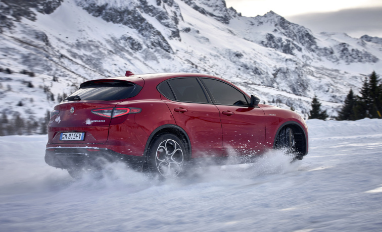 Pohon všech kol, sportovní charakter: 75 let pohonu všech kol Alfa Romeo