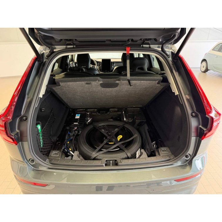 VOLVO XC60 B5 2.0L 250+14 HPAT8 AWD CORE (benzín) s01-55902