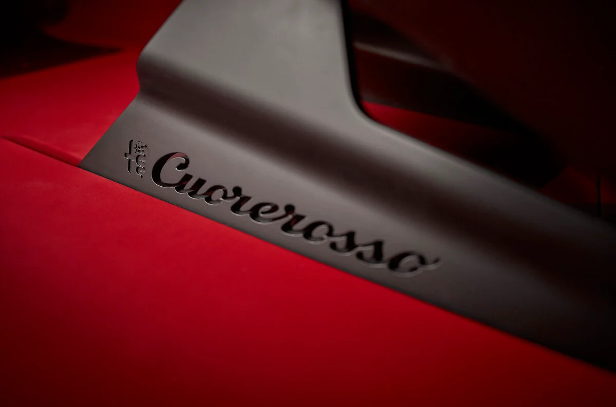Světová premiéra konceptu Alfa Romeo Cuorerosso