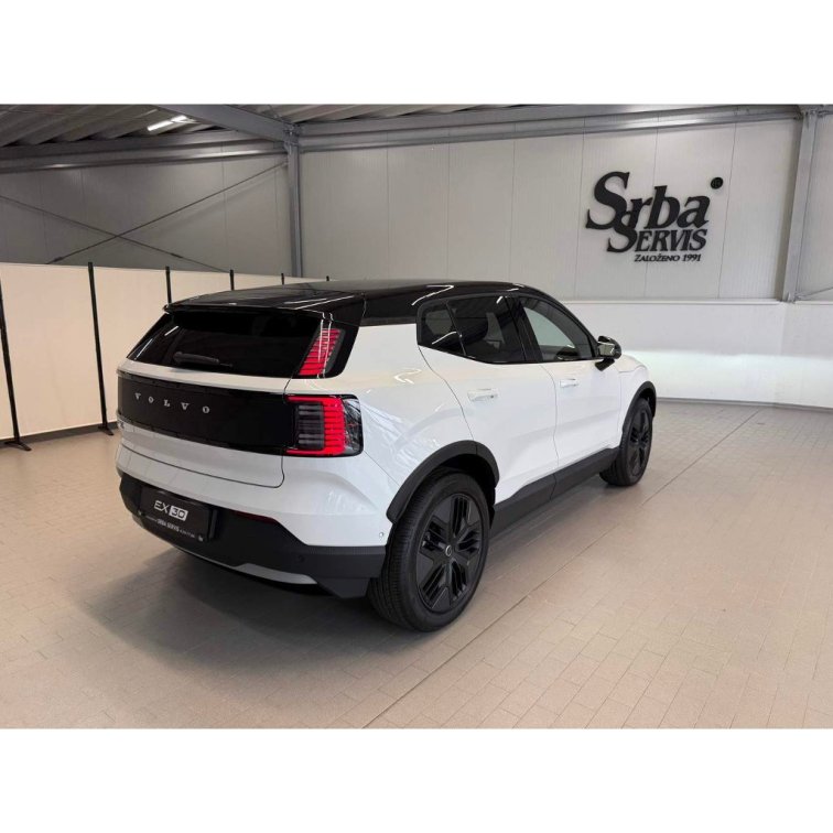 VOLVO EX30 Twin Motor Performance Ultra 428 HP Cross Country s01-55556