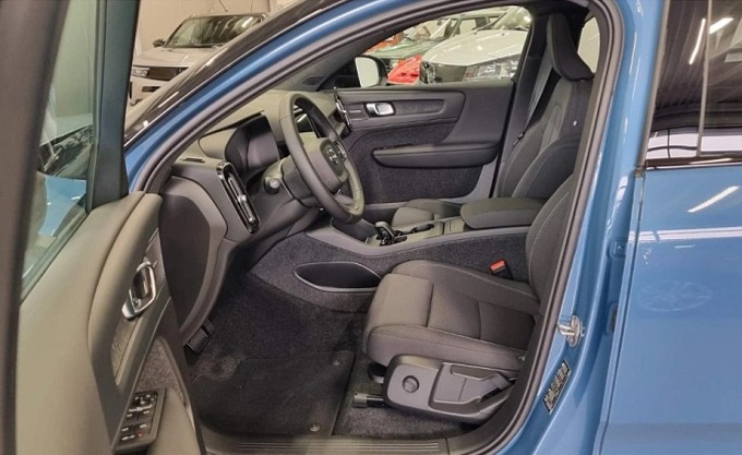 VOLVO EC40 PLUS Extended Range RWD s01-54868