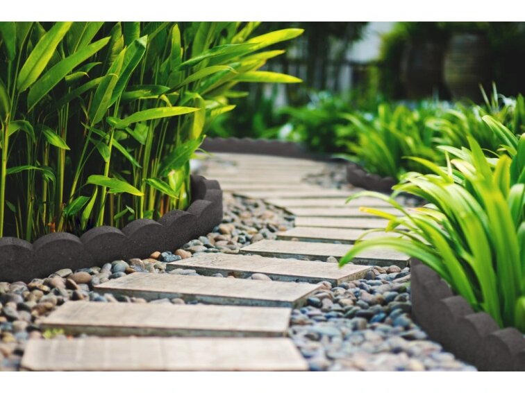 Zahradní obrubník ROMAN STONE šedá 120 cm, gumový (včetně hřebů)