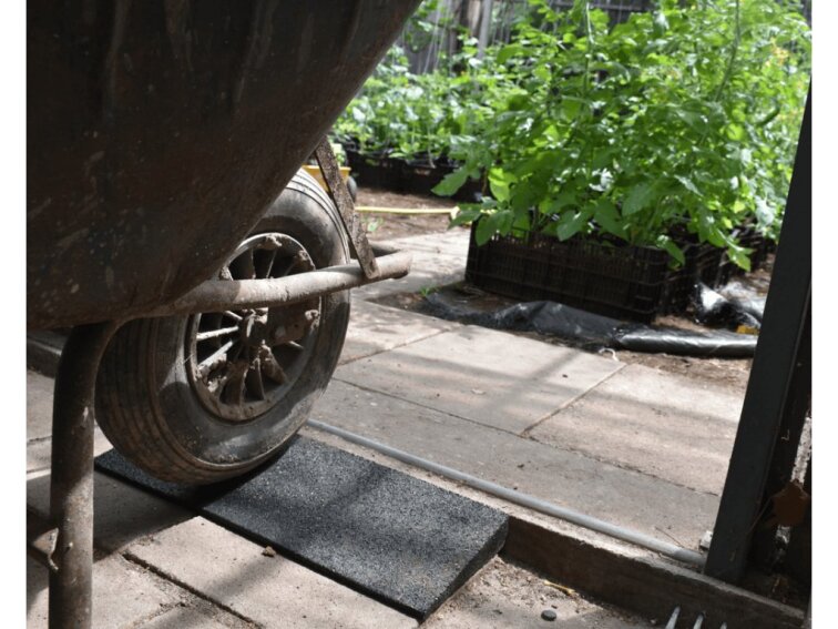 Gumový nájezd ASLON 50 x 20 cm, výška 4,3 cm, černá