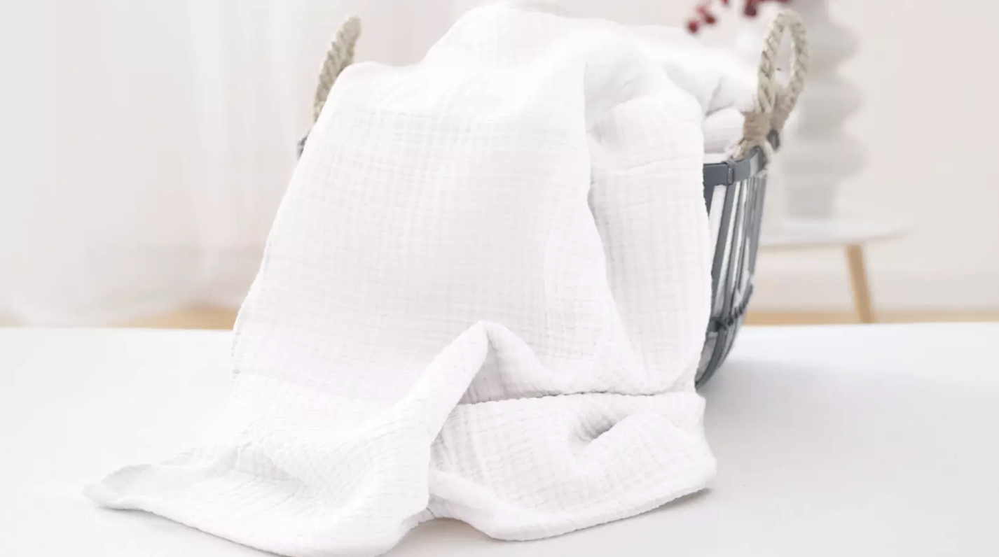 Jak prát oblečení ze 100% bavlny: Podrobný průvodce