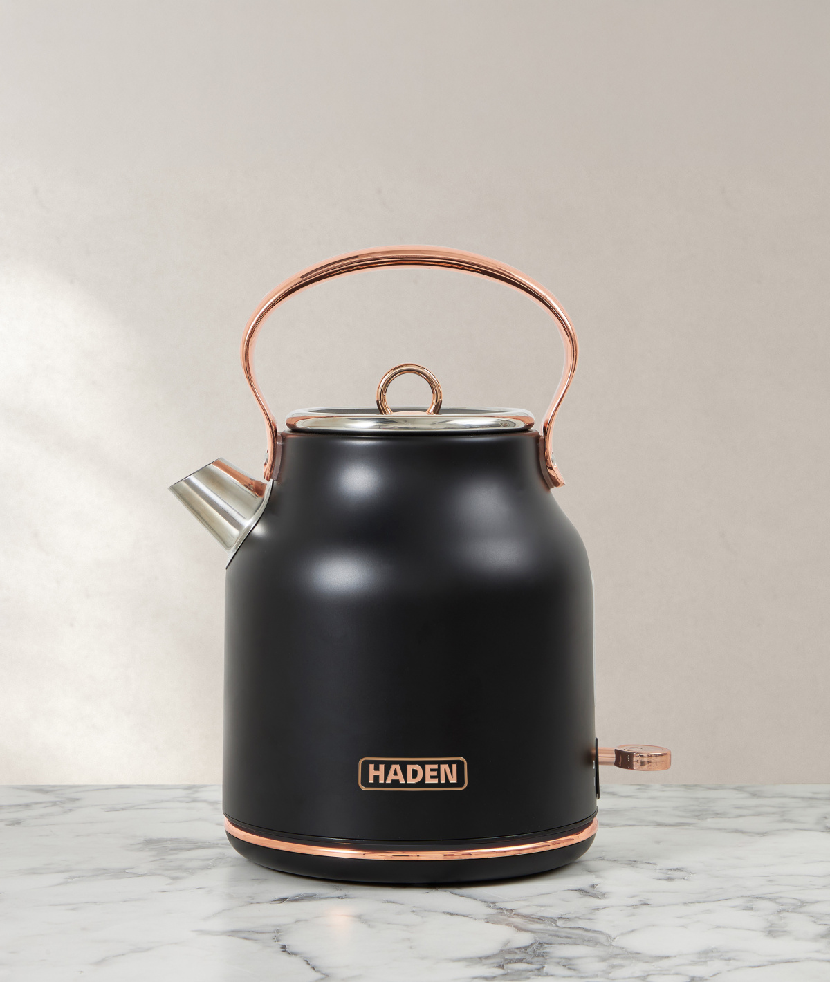 Rychlovarná konvice Haden Heritage Black