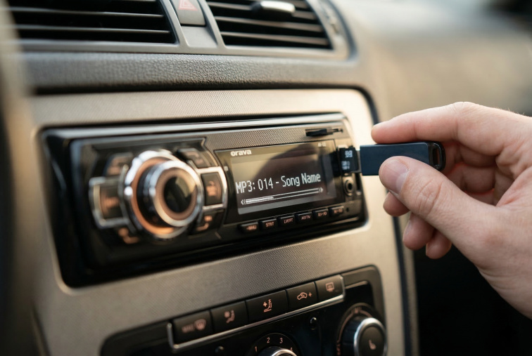 Orava AR-122 - Bluetooth autorádio s USB/SD