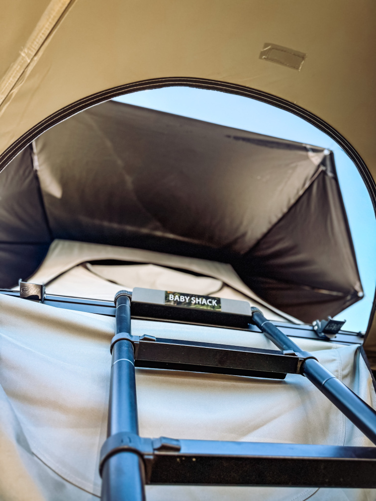 Markýza Bushwakka 270 Extreme Darkness se vstupem