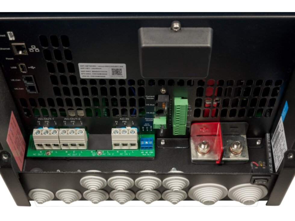 EasySolar-II 48/3000/70-50 MPPT 250/100 GX