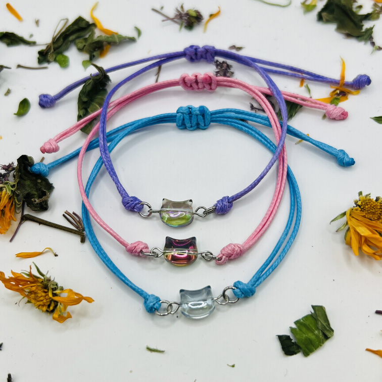 Náramok s mačičkou