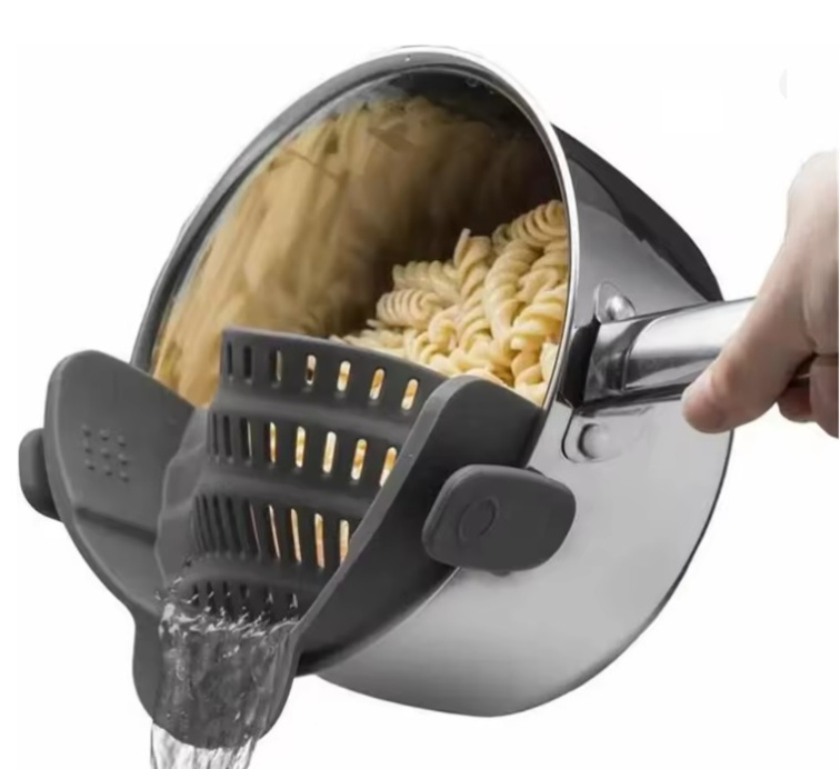 Silikónové cedítko na hrniec