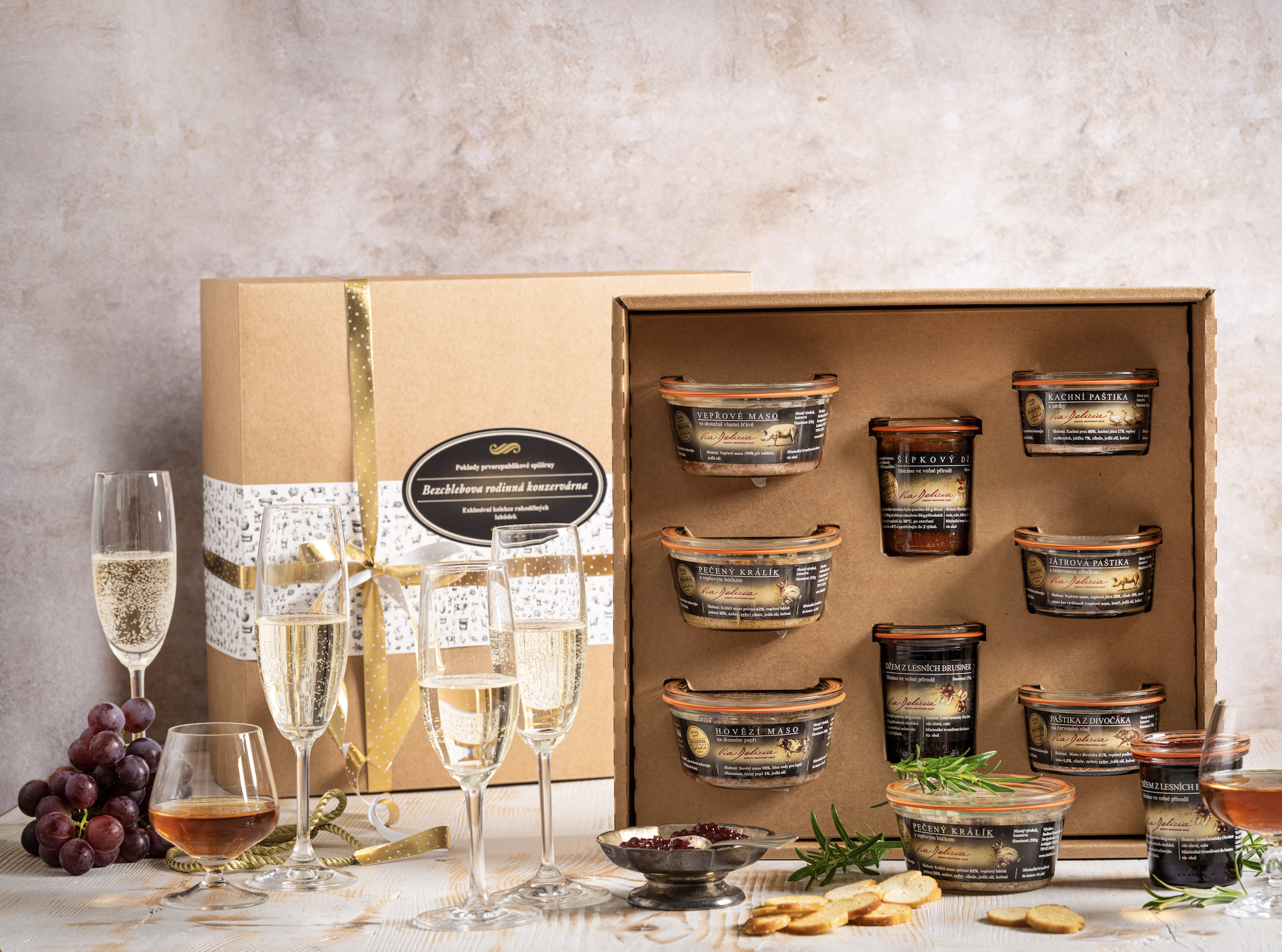 O NAŠÍ KONZERVÁRNĚ