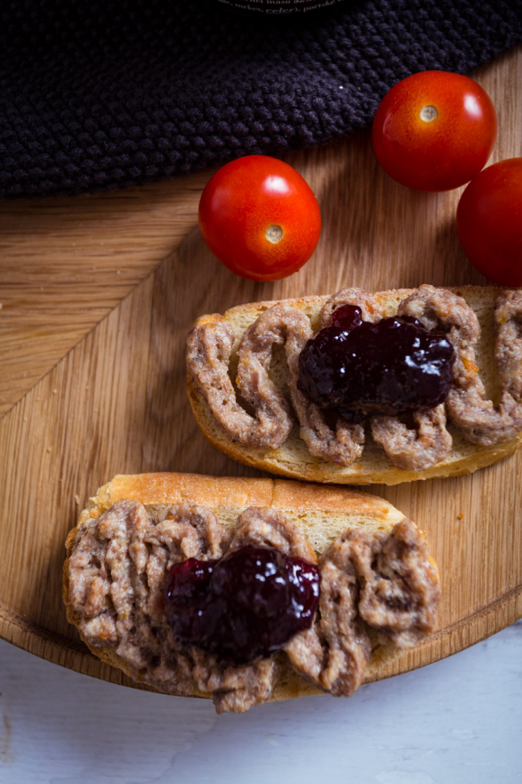 Darčeková kazeta z diviny a červené víno
