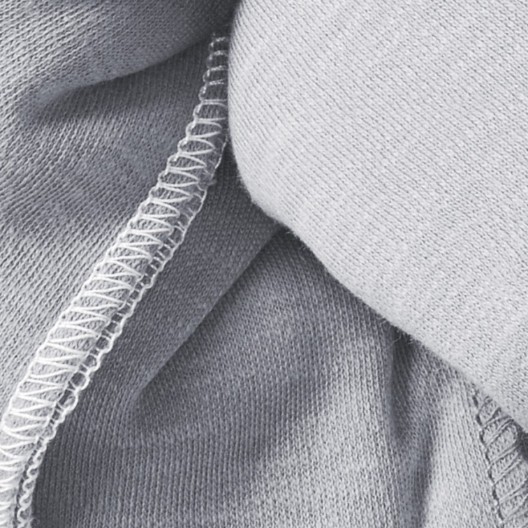 Jak nosit novorozence v šátku: jednoduchý návod pro první týdny s miminkem