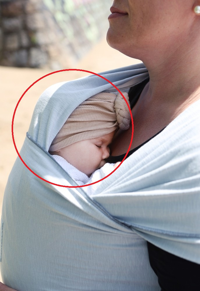 Jak nosit novorozence v šátku: jednoduchý návod pro první týdny s miminkem