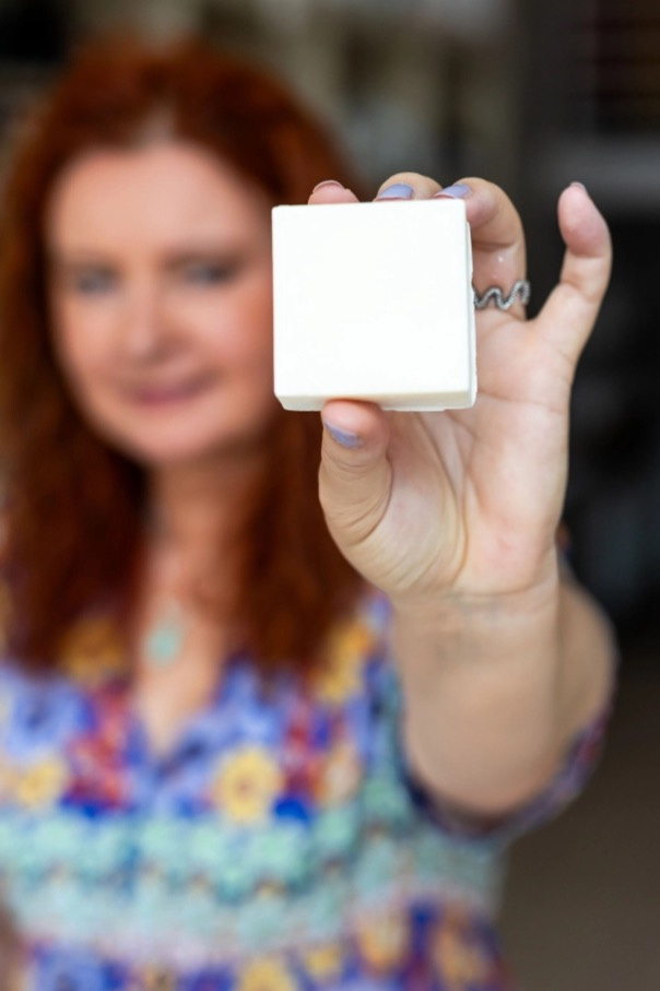 <img src="URL_OBRÁZKU" alt="Matarrania Neutro Organic Mousse Soap – olivové mýdlo pro obličej, tělo i vlasy, 125 g">