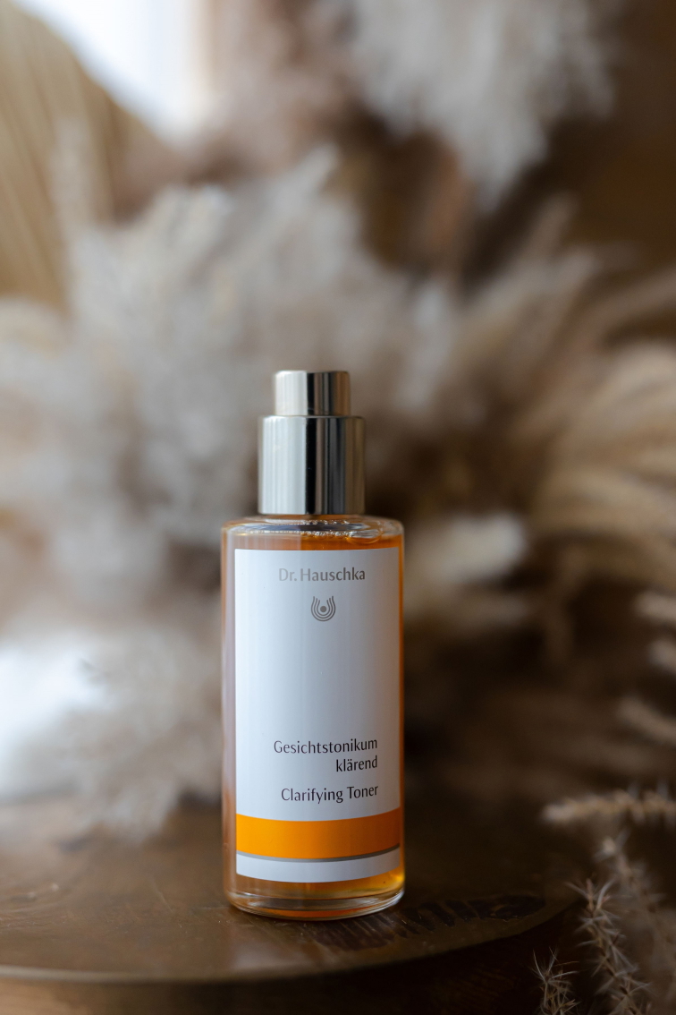 <img src="URL_OBRÁZKU" alt="Dr. Hauschka pleťové tonikum Special – toner pro mastnou a problematickou pleť, 100 ml">