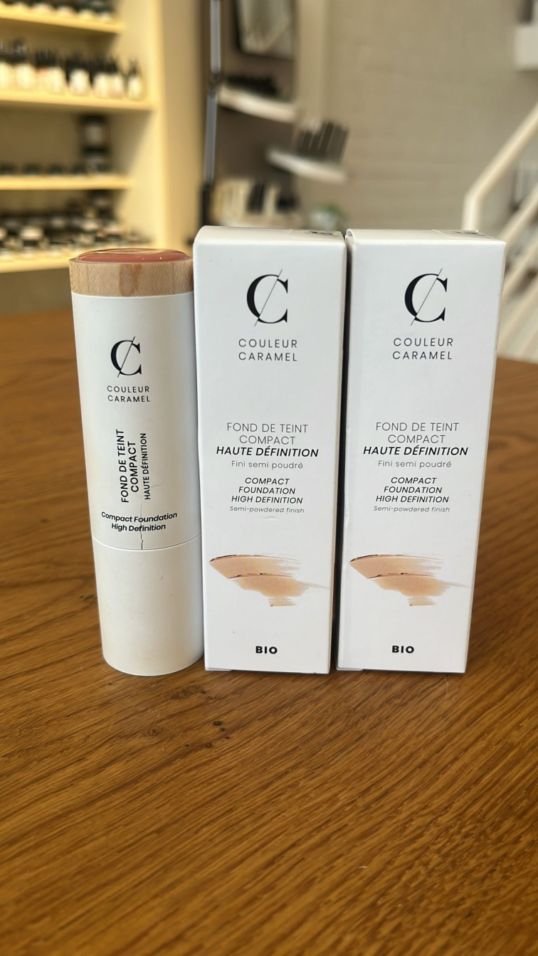 Couleur Caramel Bio krémový make-up Compact HD