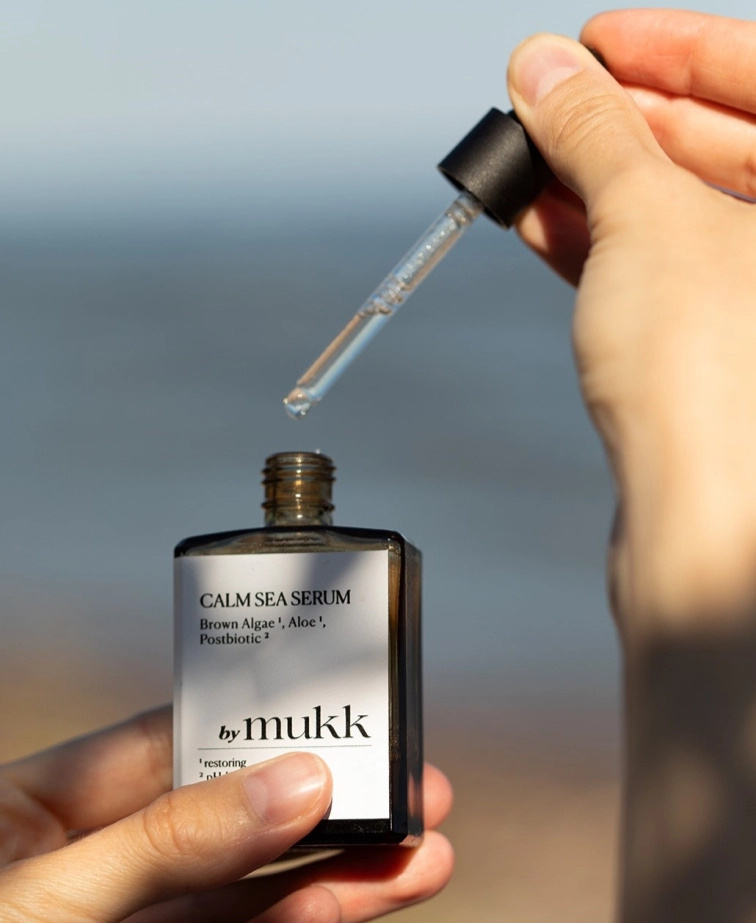 By Mukk UKLIDŇUJÍCÍ MOŘSKÉ SÉRUM CALM SEA SERUM