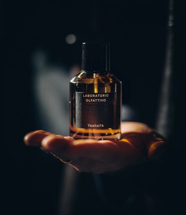 LABORATORIO OLFATTIVO Vanhera