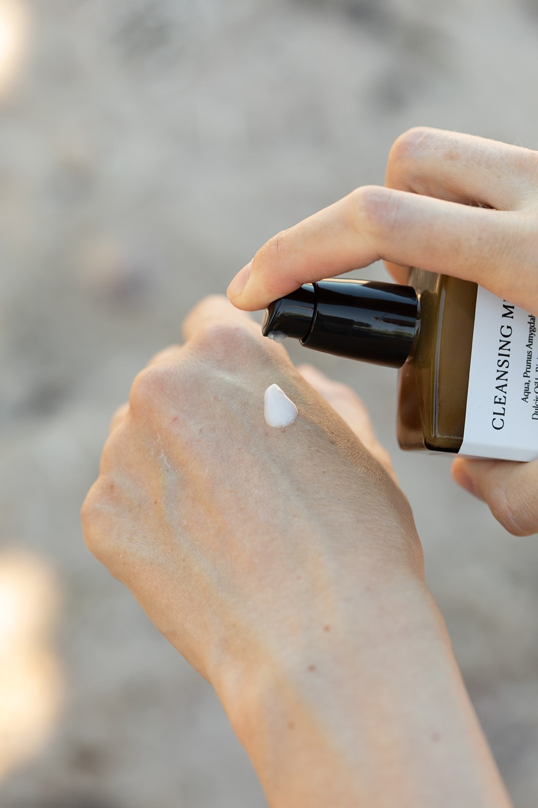 By Mukk ČISTICÍ PLEŤOVÉ MLÉKO CLEANSING MILK