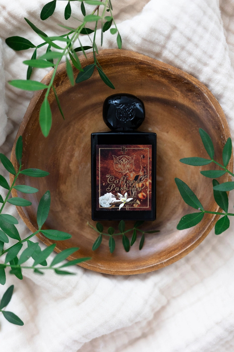 Lorenzo Pazzaglia COFFEEE PASSION Extrait de Parfum 50 ml – limitovaná edice s miniaturou Pink Milk zdarma