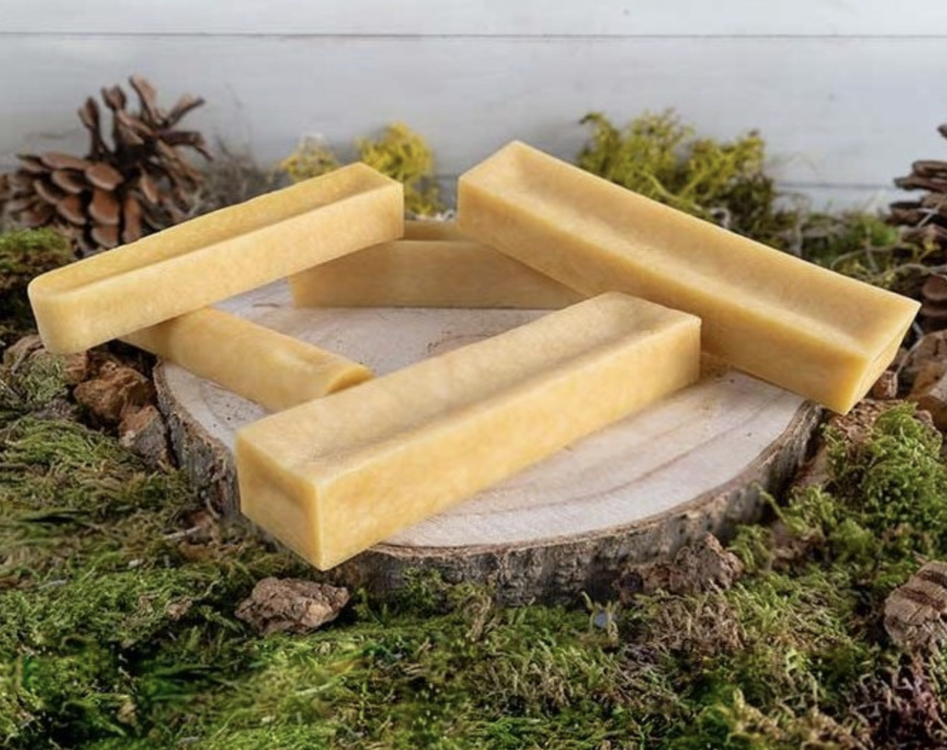 Sýrová žvýkací tyčinka pro psy - dentální pamlsek