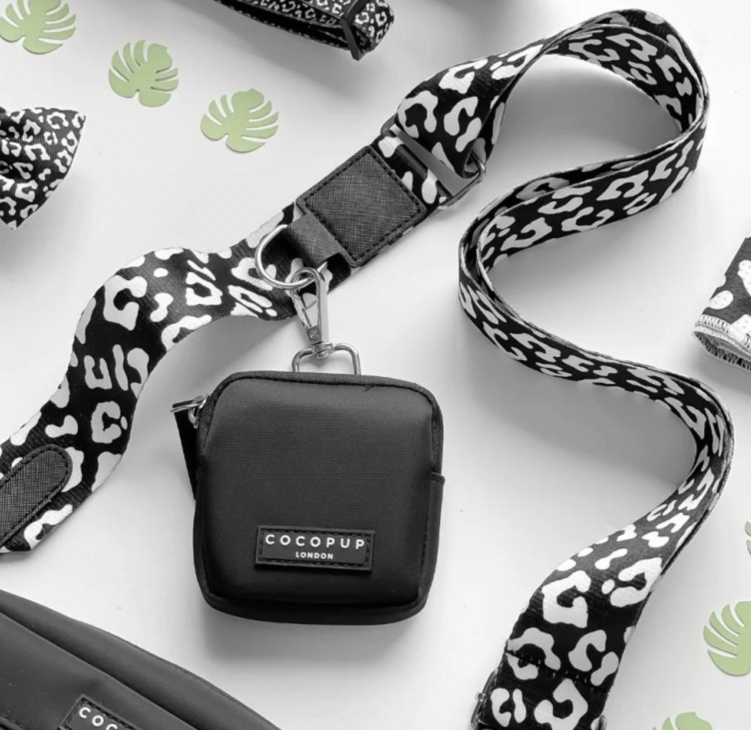 Kapsička na pamlsky CocoPup Black