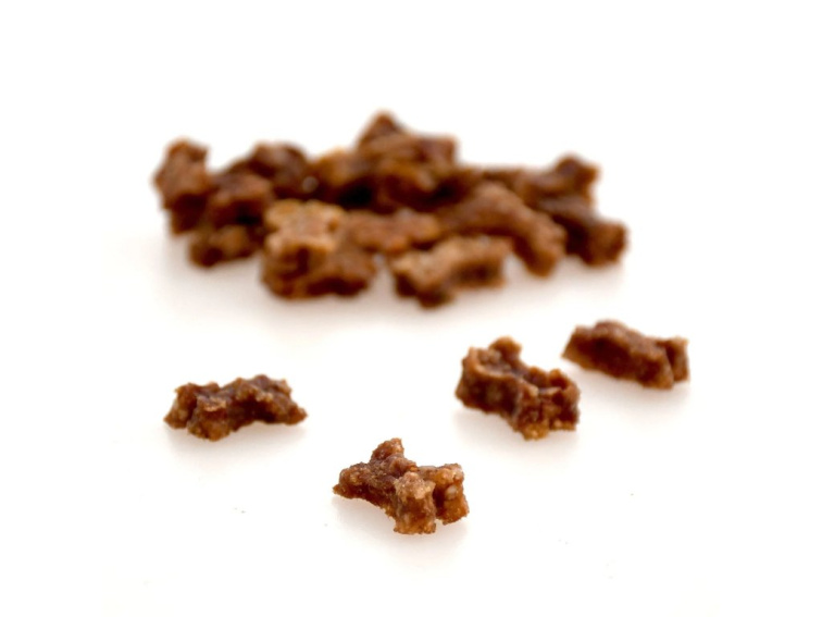 Fidelis Tréninkové kostičky hovězí s malinami a špenátem 100 g