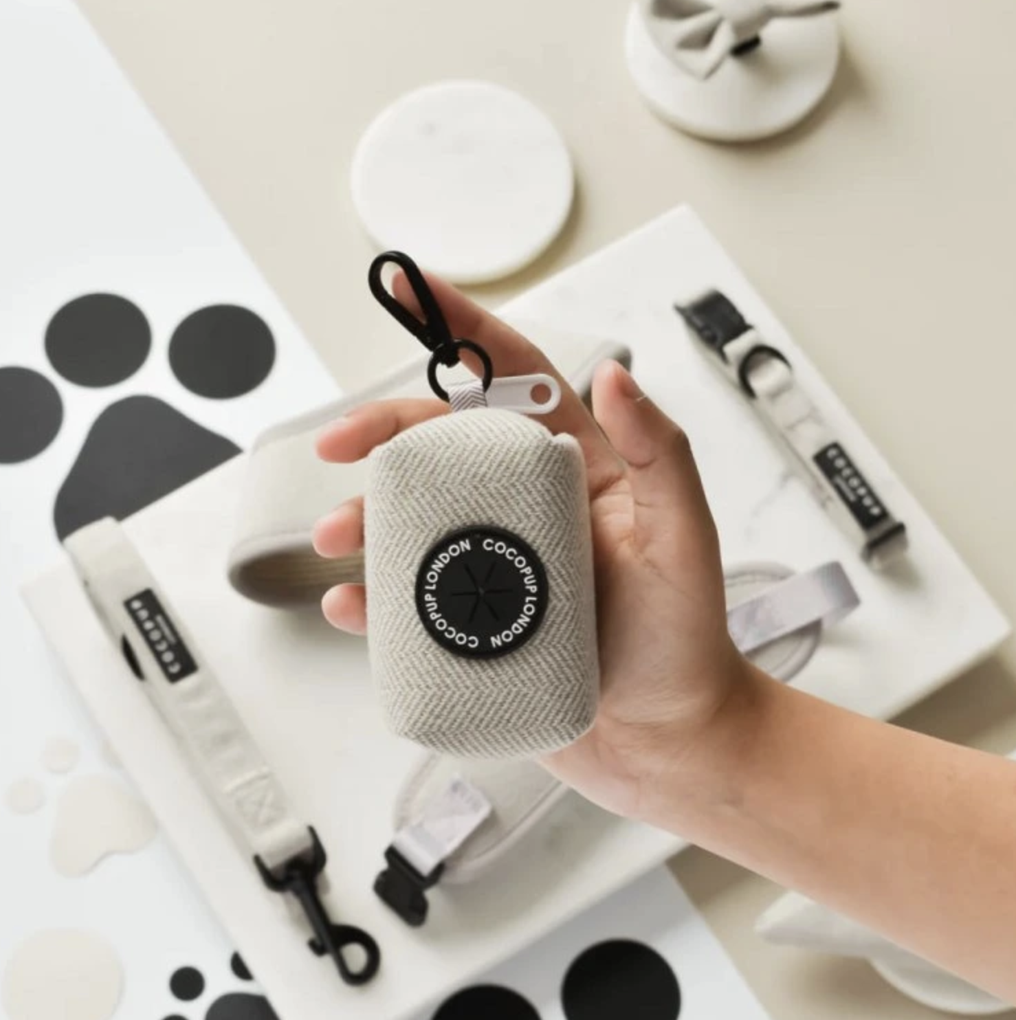 Pouzdro na sáčky CocoPup Tweed Brown