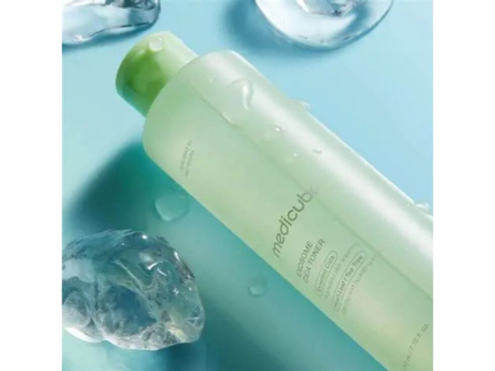 MEDICUBE - EXOSOME CICA TONER - Zklidňující pleťový toner s exosomy, CICA a tea tree 210 ml