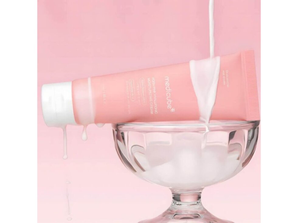 MEDICUBE - PDRN PINK HYALURONIC MOISTURIZING CREAM - Intenzivní hydratační krém s PDRN a 10 typy kyseliny hyaluronové 50 ml