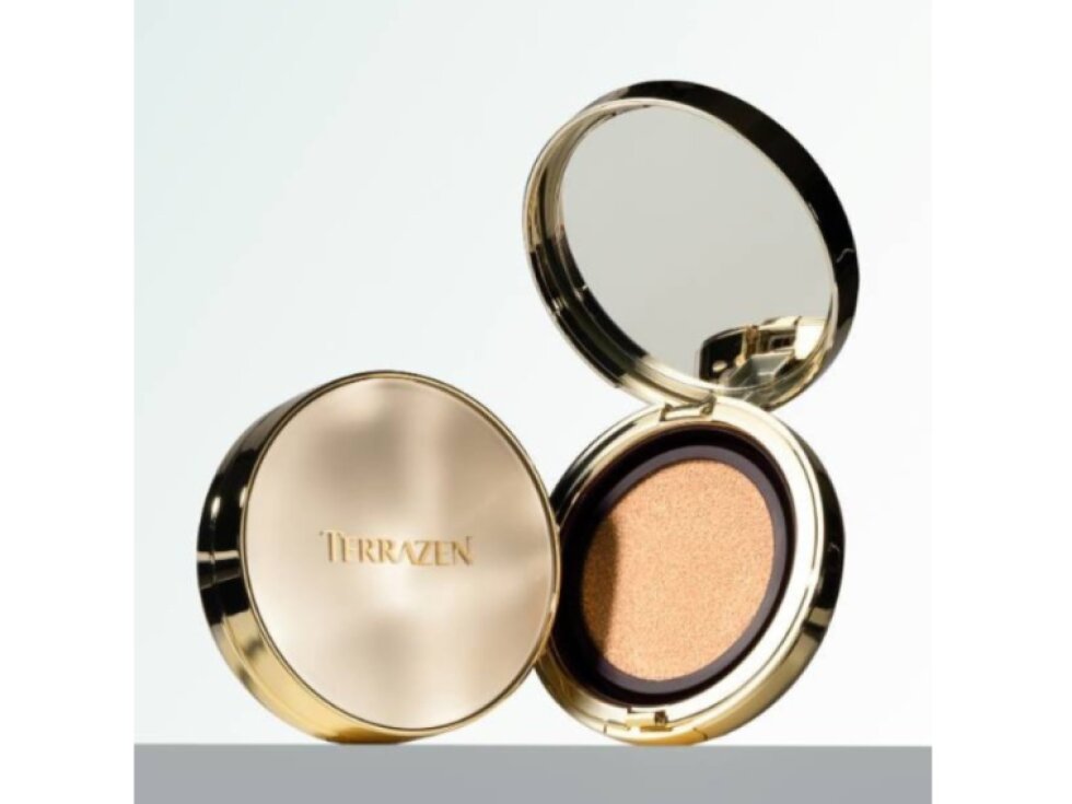 TERRAZEN - PERFEC FINISH CUSHION - Perfektně krycí cushion make-up s anti-aging účinkem a SPF50+ PA++++ Odstín 21 Light Beige 15 g + náhradní náplň 15 g
