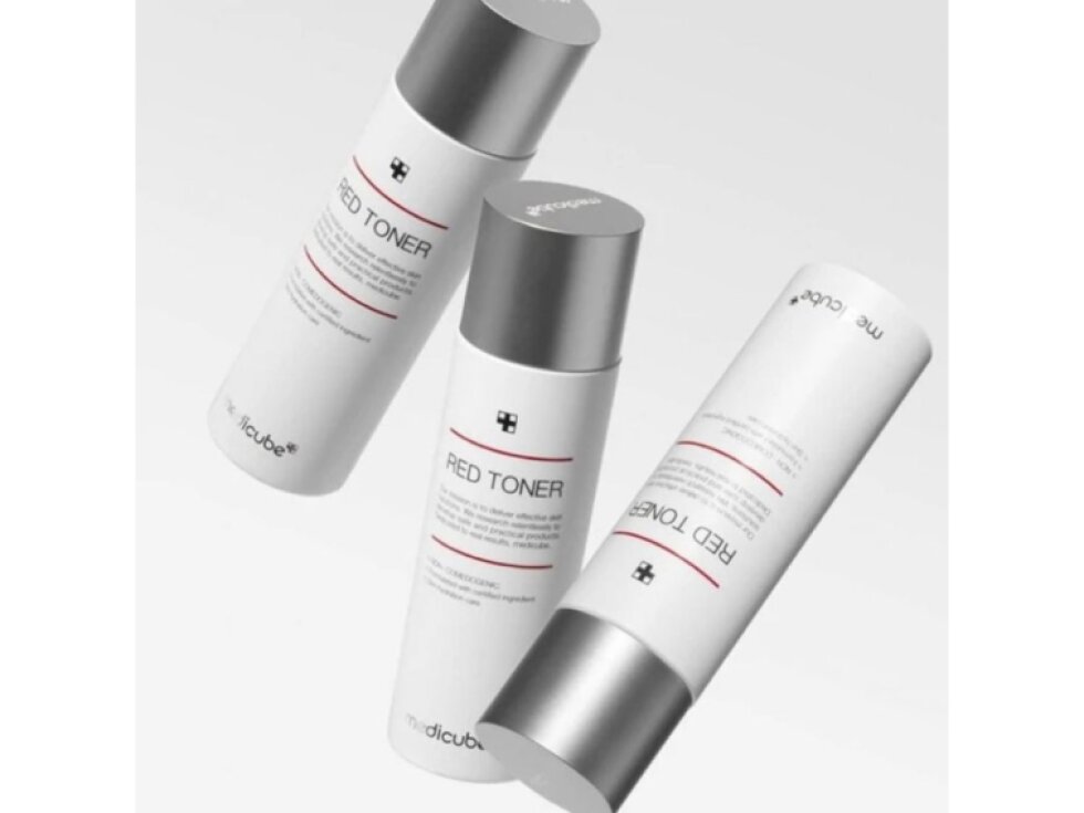 MEDICUBE - RED TONER 2.0 - Zklidňující toner pro problematickou a citlivou pleť 100 ml