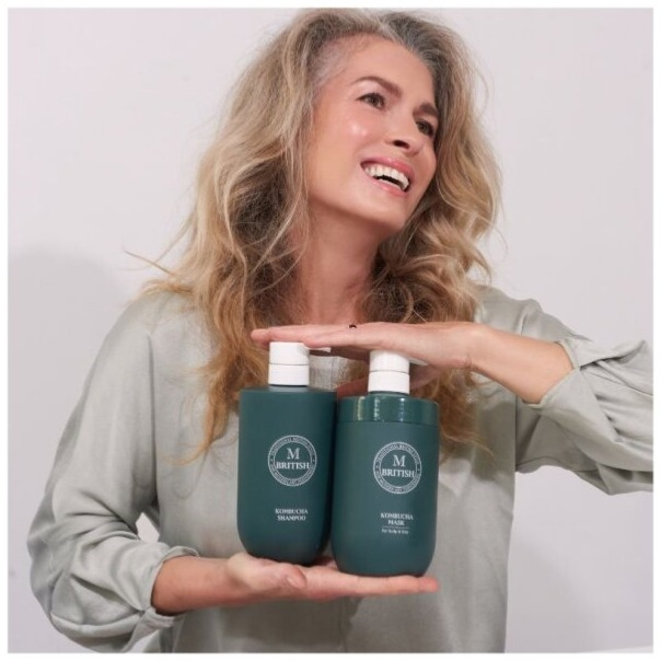 British M - Kombucha Shampoo plus Refill - Šampon bez silikonů proti vypadávání vlasů s náhradní náplní a MINI šampon Apple Mint zdarma Olga Menzelová