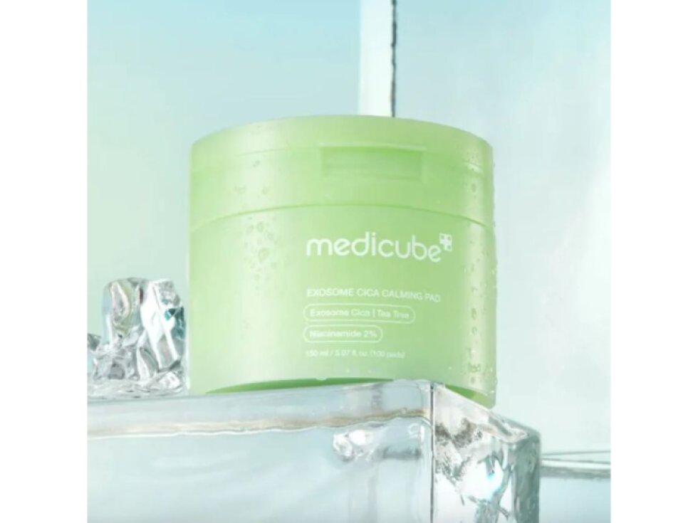 MEDICUBE - EXOSOME CICA CALMING PAD - Zklidňující tonerové polštářky s exosomy, CICA a tea tree 70 ks