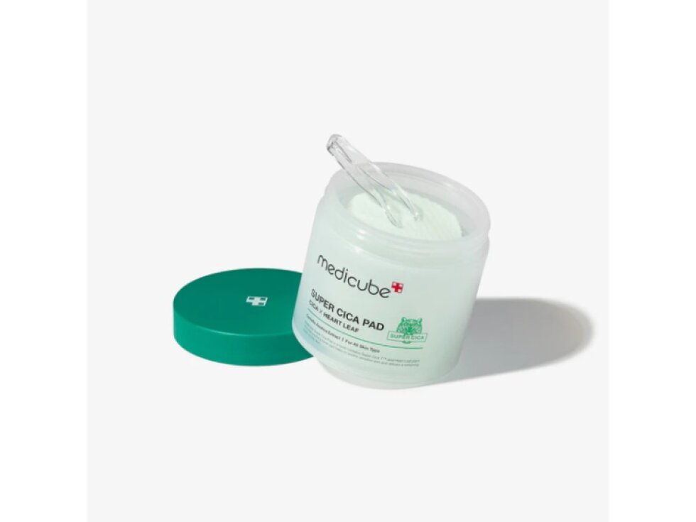 MEDICUBE - SUPER CICA TONER PAD - Zklidňující tonerové polštářky s patentovaným komplexem Super Cica7™ a přírodními extrakty 70 ks