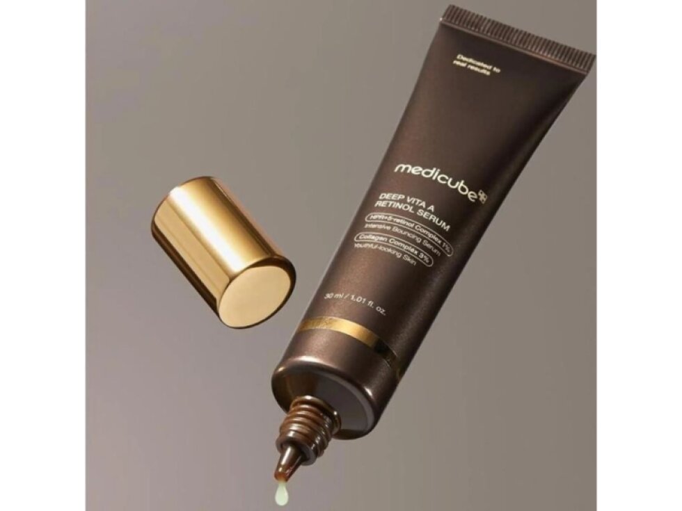 MEDICUBE - DEEP VITA A RETINOL SERUM - Intenzivní retinolové sérum pro obnovu, vyhlazení a omlazení pleti 30 ml