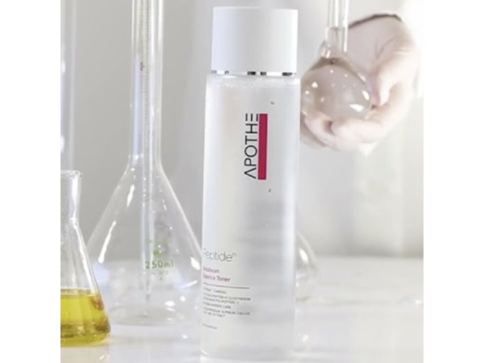 APOTHE - PEPTIDE 11 BOTULINUM ESSENCE TONER - Protivráskový liftingový toner s peptidy a botulinovým derivátem 250 ml