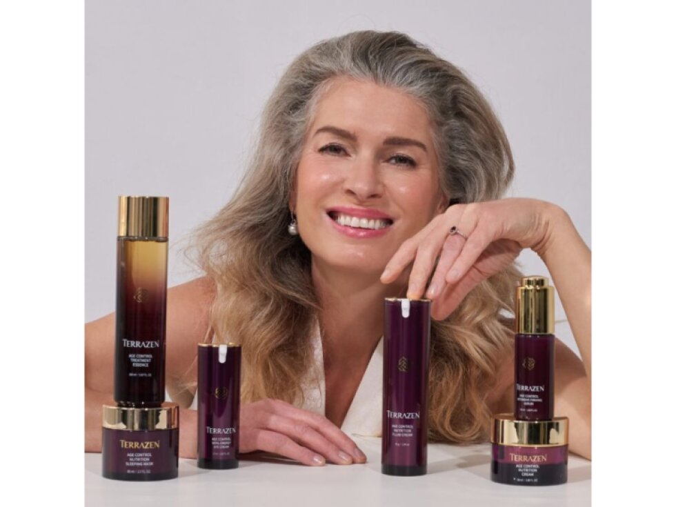 TERRAZEN - AGE CONTROL VITAL ENERGY EYE CREAM - Protivráskový oční krém pro vyhlazení, zpevnění a rozjasnění očního okolí 17 ml