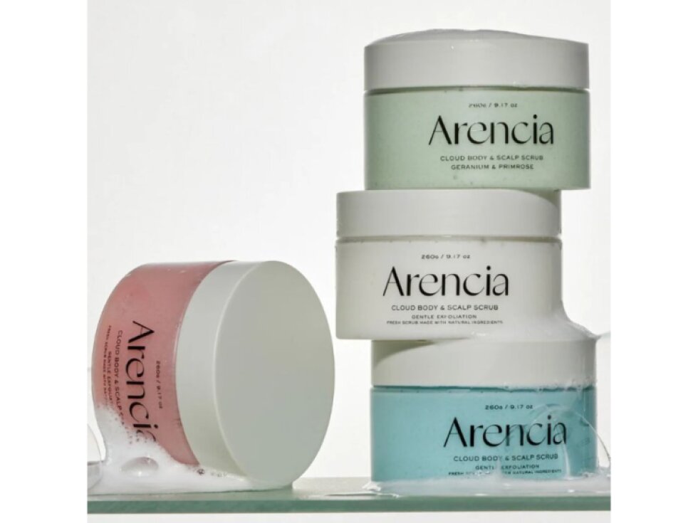 ARENCIA - FRESH CLOUD SCRUB WHITE GERANIUM & PRIMOSE - Jemný tělový a vlasový peeling 260 g