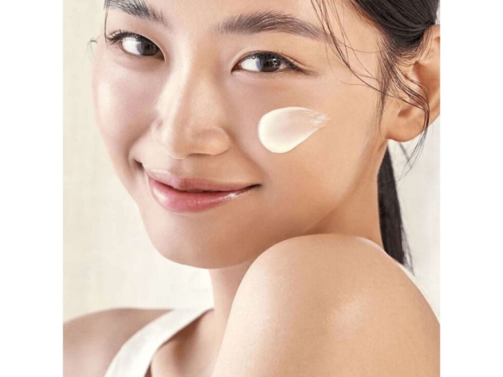 PURITO SEOUL - WONDER RELEAF CENTELLA DAILY SUN LOTION SPF50+ PA++++ - Denní zklidňující opalovací krém s Centellou pro citlivou pleť bez parfemace 60 ml