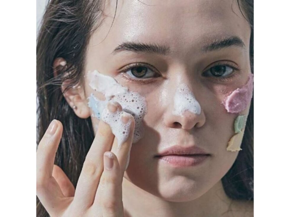 ARENCIA - FRESH GREEN RICE MOCHI CLEANSER - Zklidňující čisticí gel s rýžovým práškem 120 g