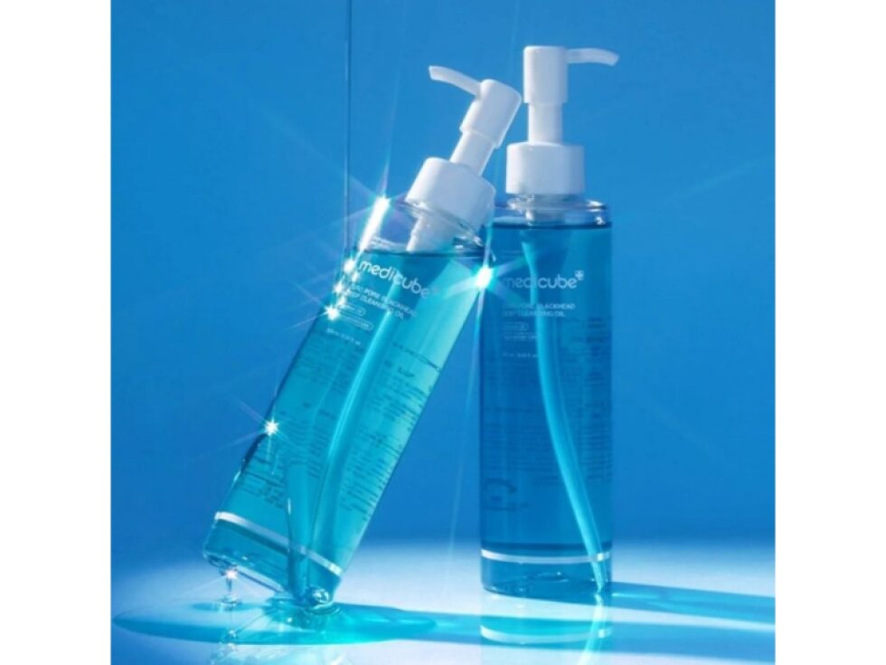 MEDICUBE - ZERO PORE BLACKHEAD DEEP CLEANSING OIL - Hloubkově odličovací olej proti černým tečkám a ucpaným pórům 205 ml