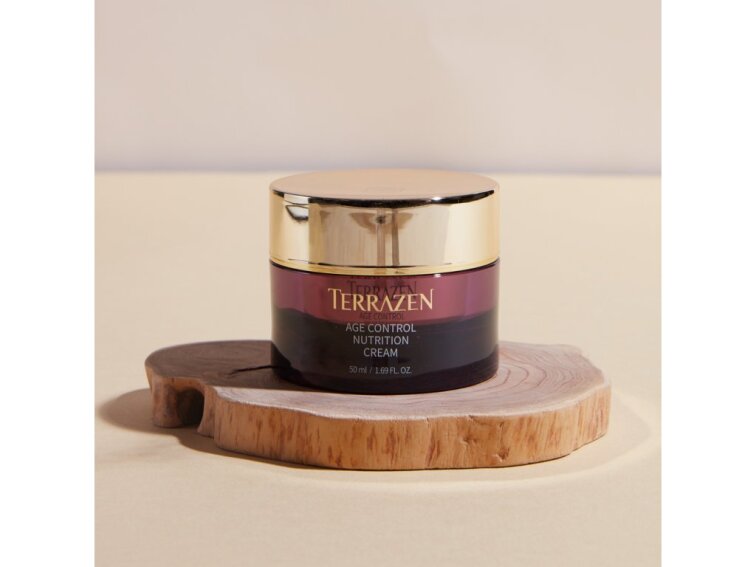 TERRAZEN - AGE CONTROL NUTRITION CREAM - Výživný protivráskový pleťový krém pro suchou a zralou pleť50 ml
