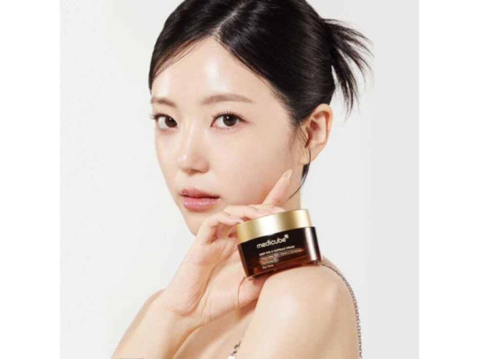 MEDICUBE - DEEP VITA C CAPSULE CREAM - Rozjasňující pleťový krém s mikro kapsulemi vitamínu C 50 ml