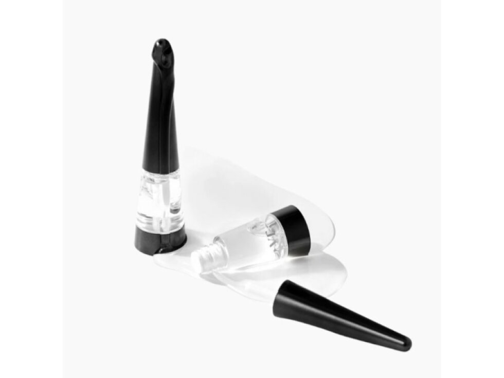 VT - REEDLE SHOT LIP PLUMPER EXPERT - Silně zvětšující lesk na rty s intenzivním mikroneedling efektem 4,3 g